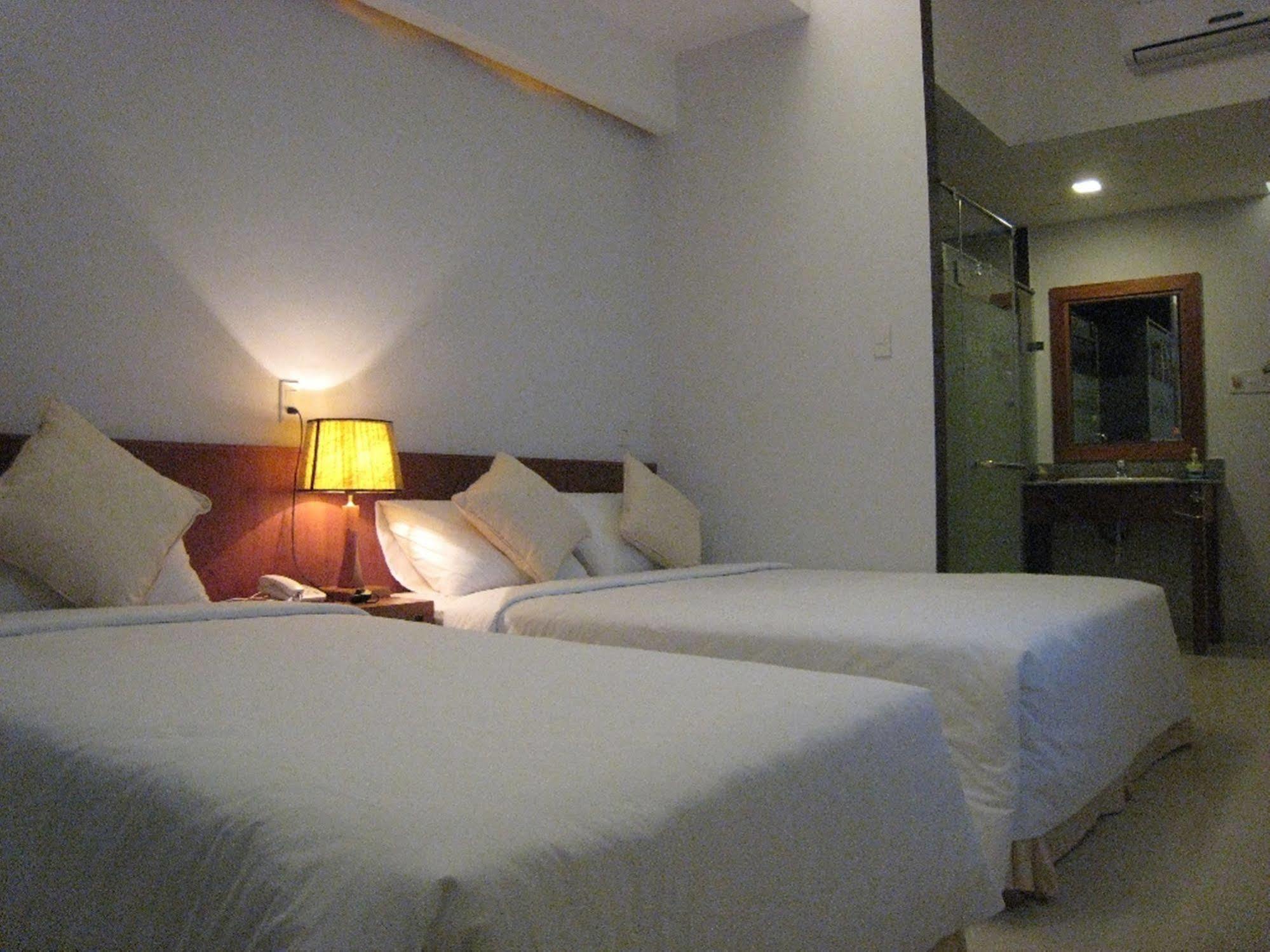 Da Nang Nemo Hotel Exterior photo